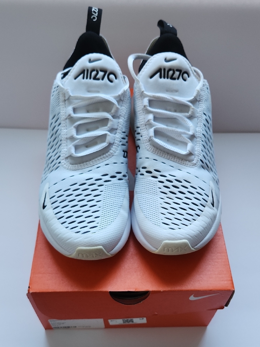Nike White and Black Air270 Athletic Sneakers Women Size 9